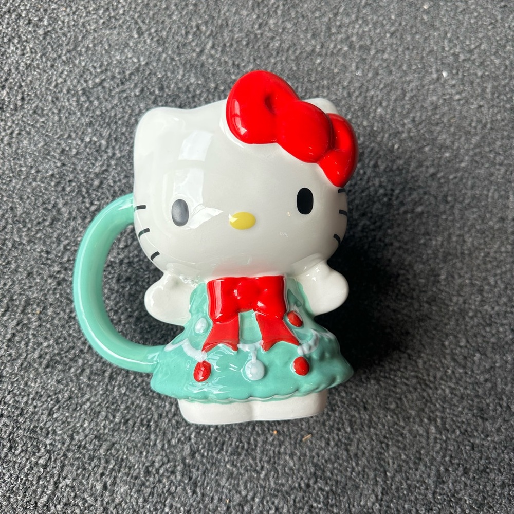 Hello Kitty Christmas Tree Mug